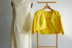 Spitzenkleid und Bolero
